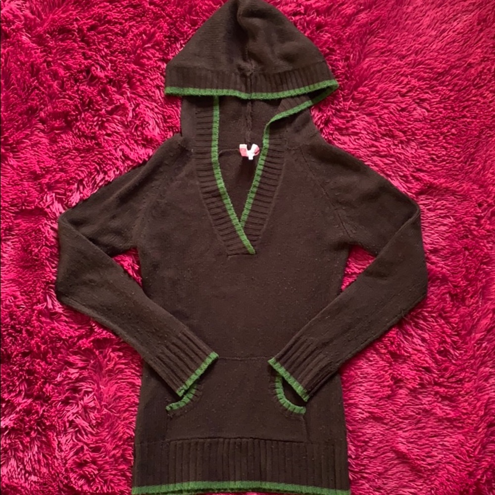 Brown and green crisscross v-neck hooded sweater